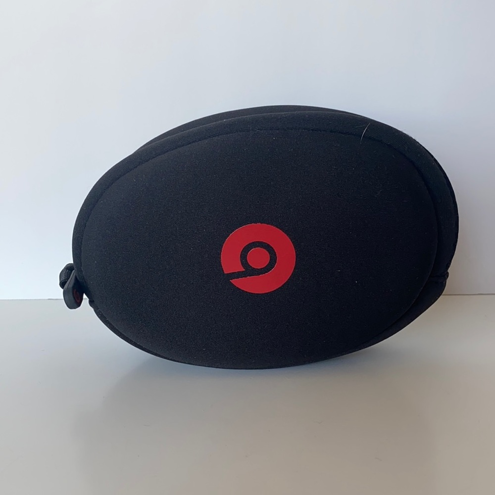 Beats Soft Shell Protective Case (Black with Red Logo)